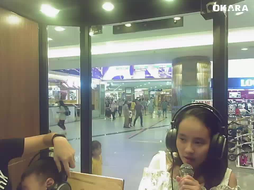 Cho em gần anh thêm chút nữa