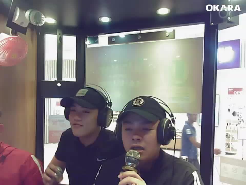 Độ ta không độ nàng