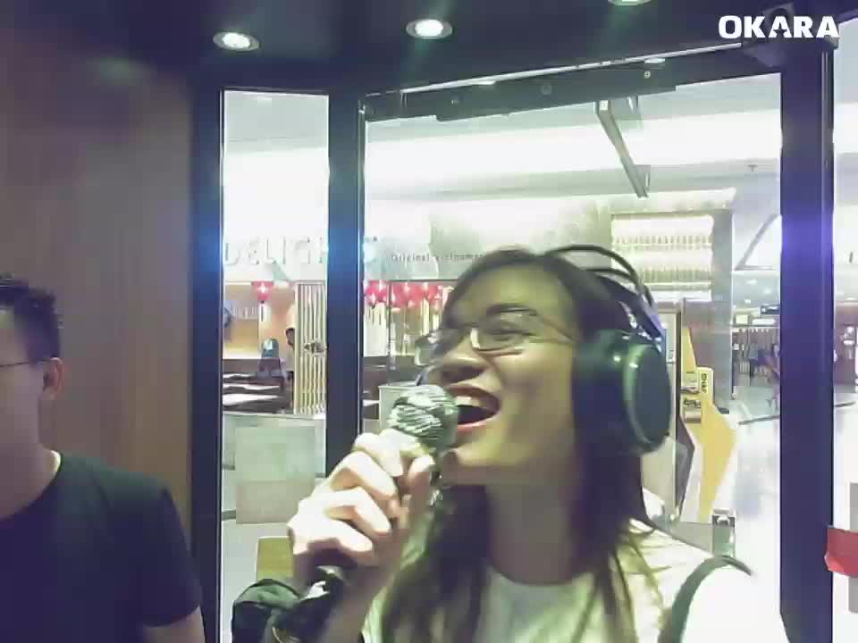 Cơn mưa ngang qua