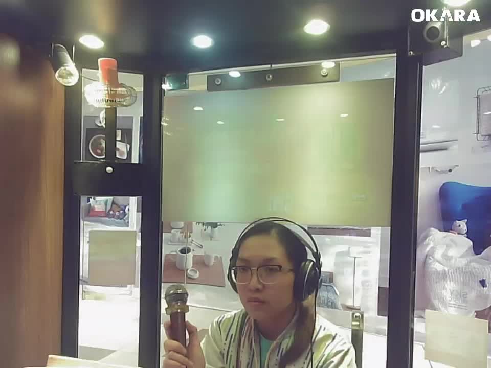 Đừng ai nhắc về anh ấy