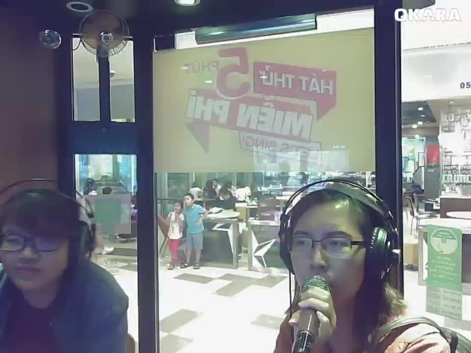 Em đã thấy anh cùng người ấy