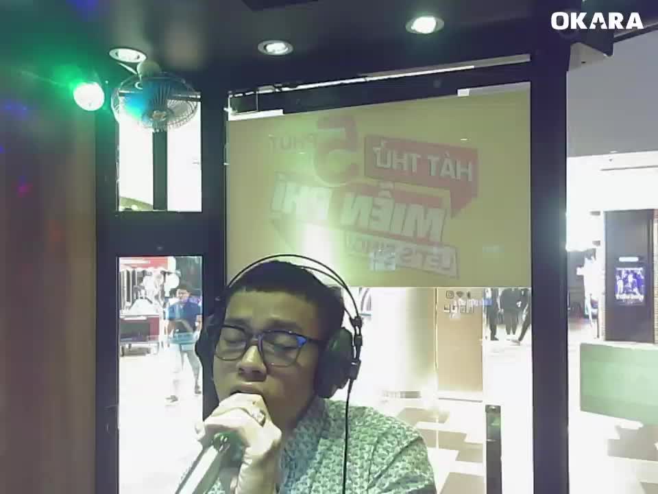 Chạm khẽ tim anh một chút thôi