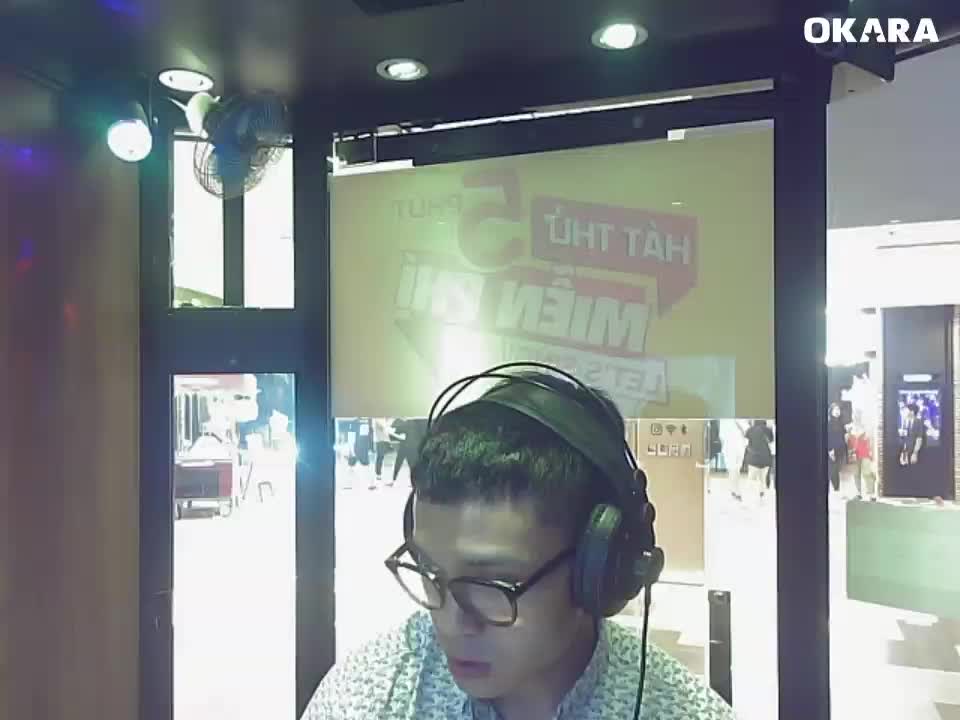 Chạm khẽ tim anh một chút thôi