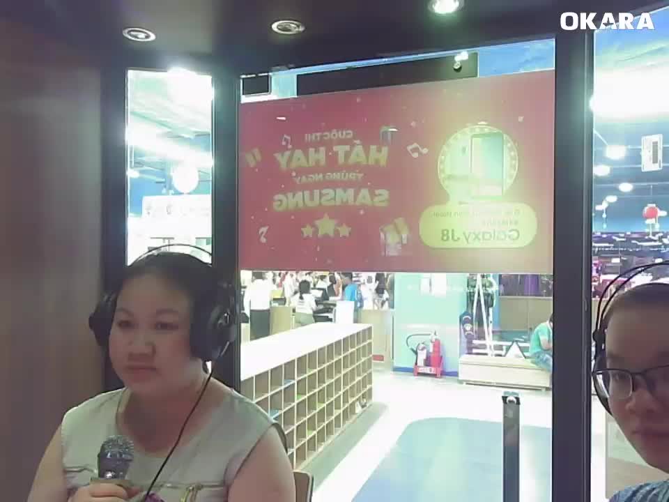 Đừng ai nhắc về anh ấy