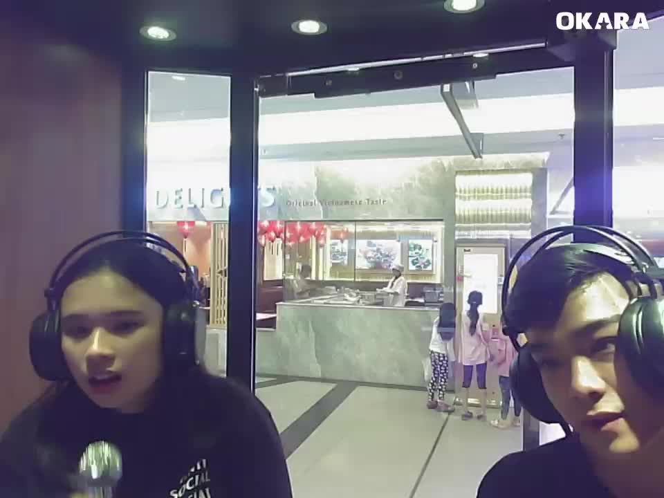 Đừng ai nhắc về anh ấy
