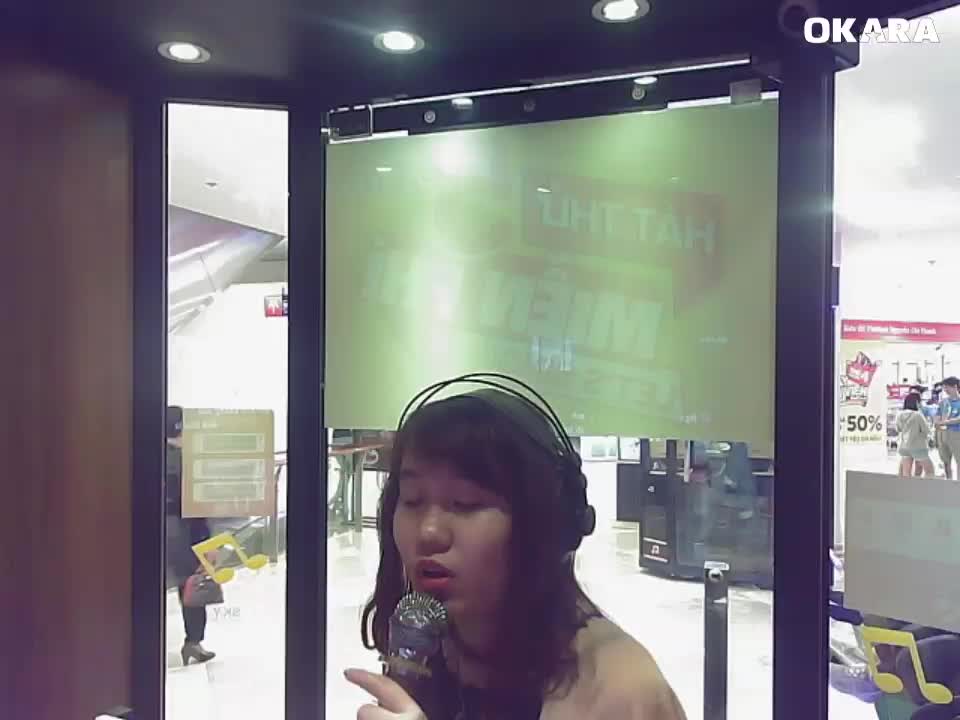Đừng ai nhắc về anh ấy
