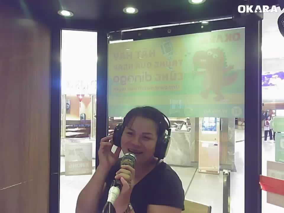 Cô gái mở đường