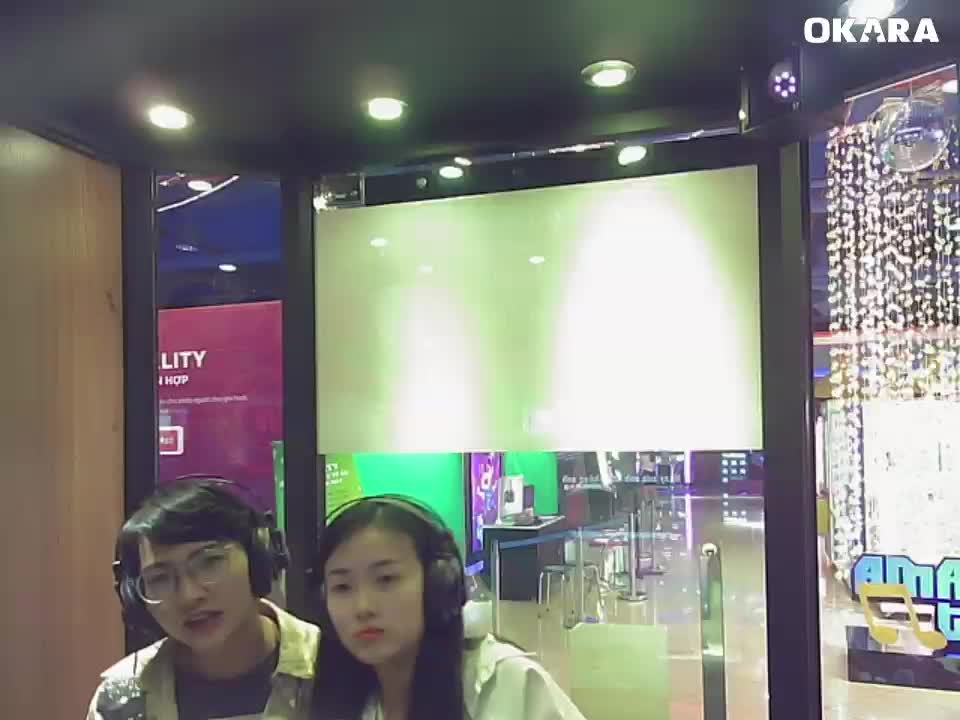 Đừng ai nhắc về anh ấy