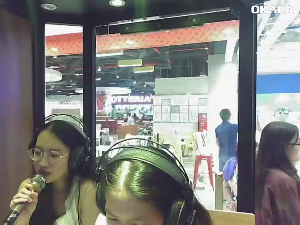 Cho em gần anh thêm chút nữa