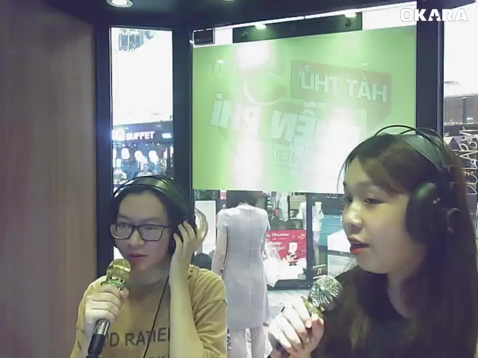 Chờ anh nhận ra em