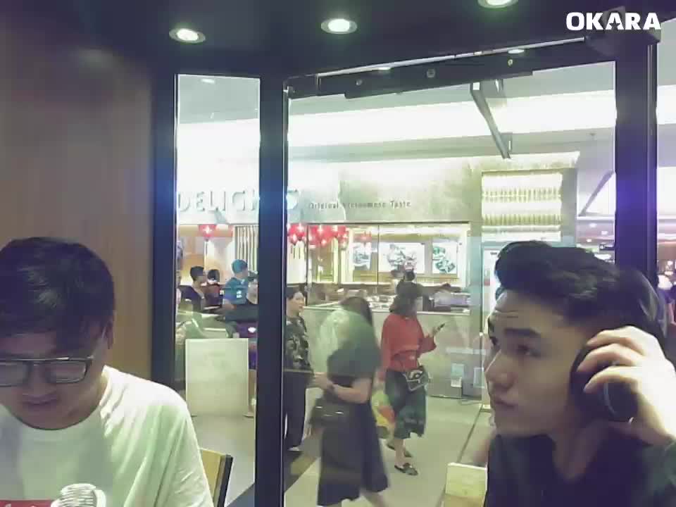 Cho em gần anh thêm chút nữa
