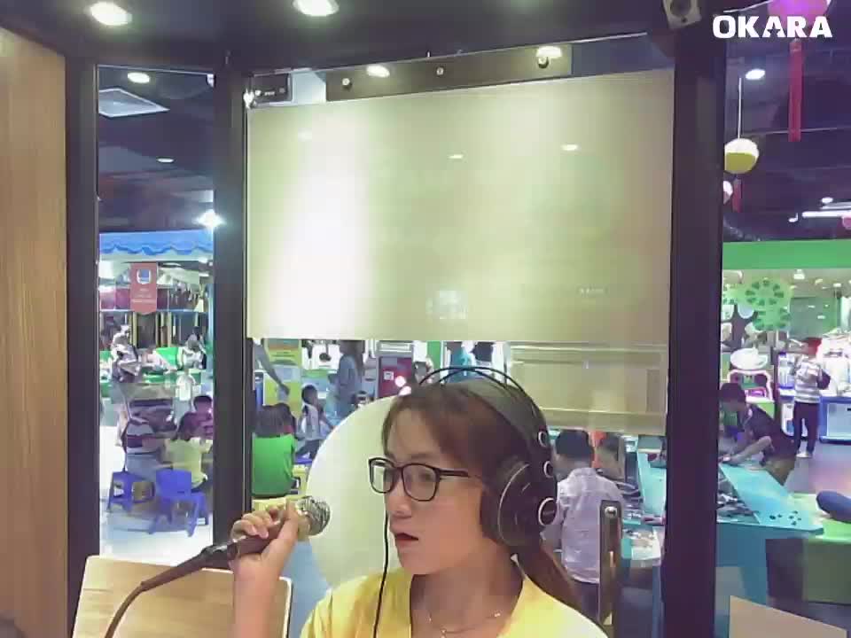 Đừng ai nhắc về anh ấy