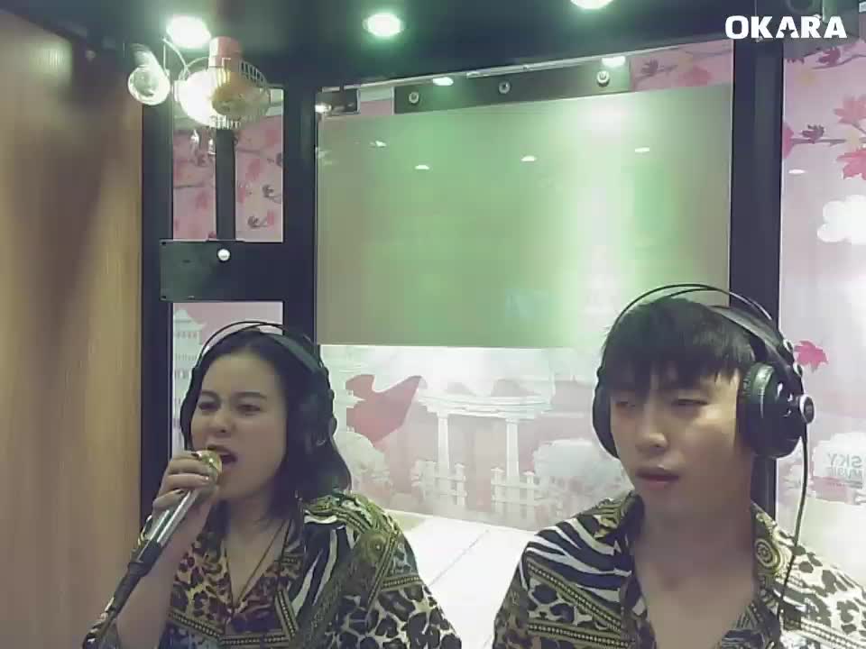 Em mới là người yêu anh
