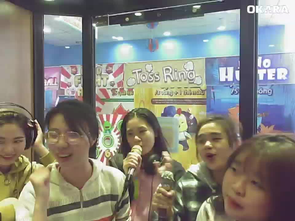 Karaoke] Em Sẽ Là Người Ra Đi   Cẩm Ly    NewTitan    Karaoke HD Online