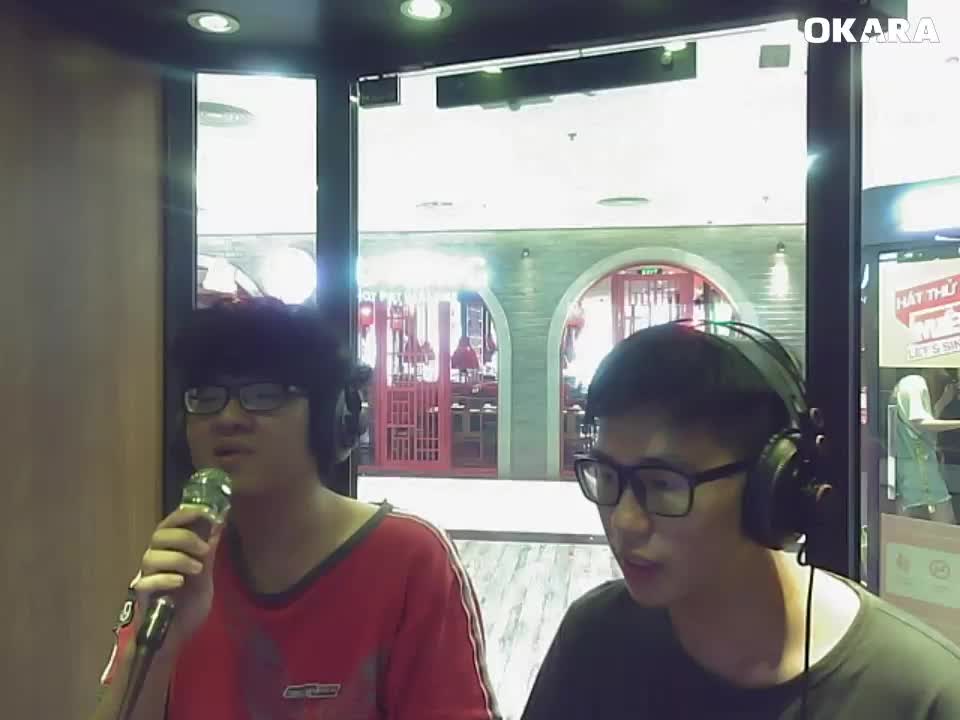 Cho em gần anh thêm chút nữa
